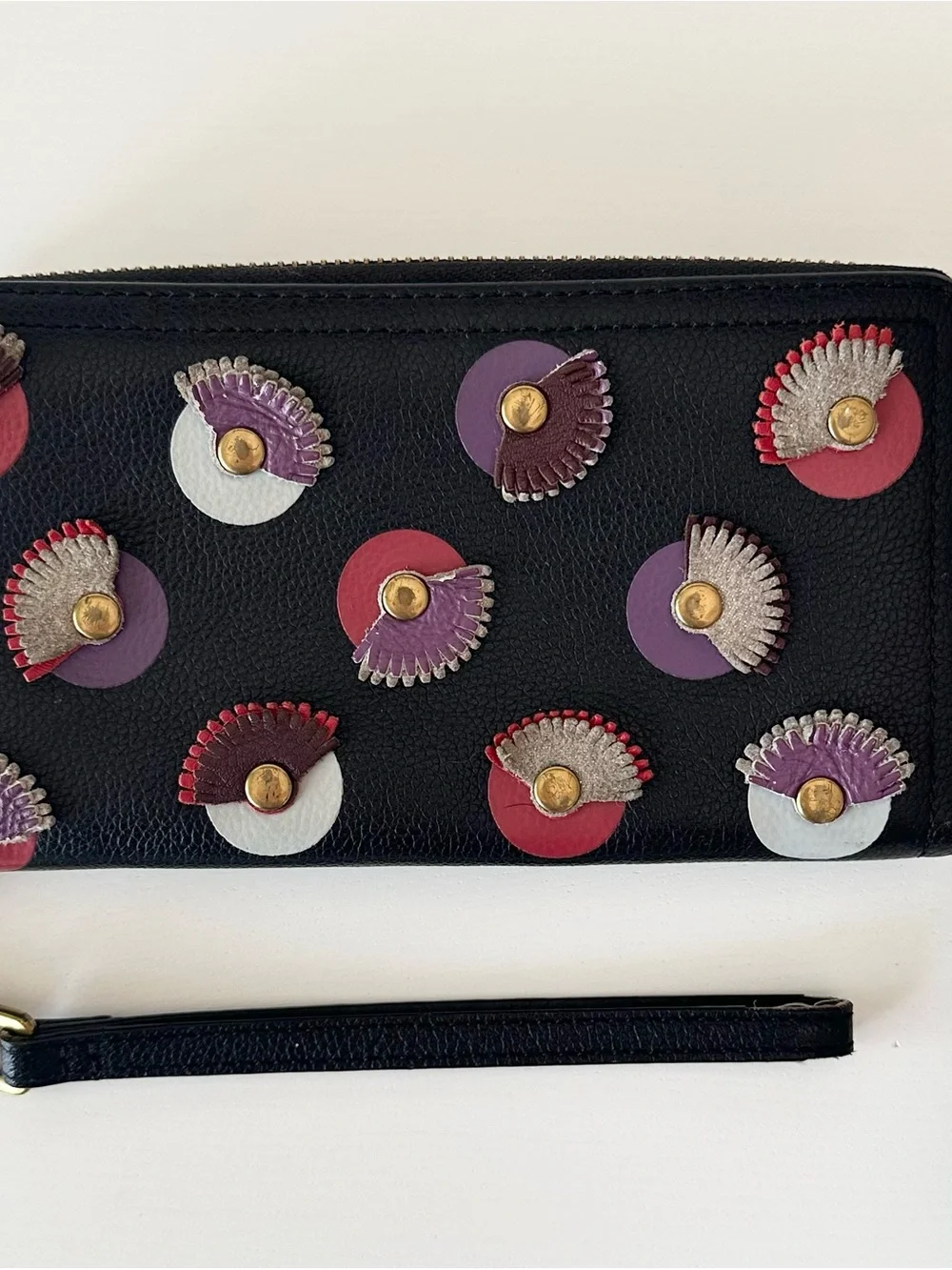 Fossil Black Pebbled Leather Fan Embellished Zip Around Wristlet Wallet Boho